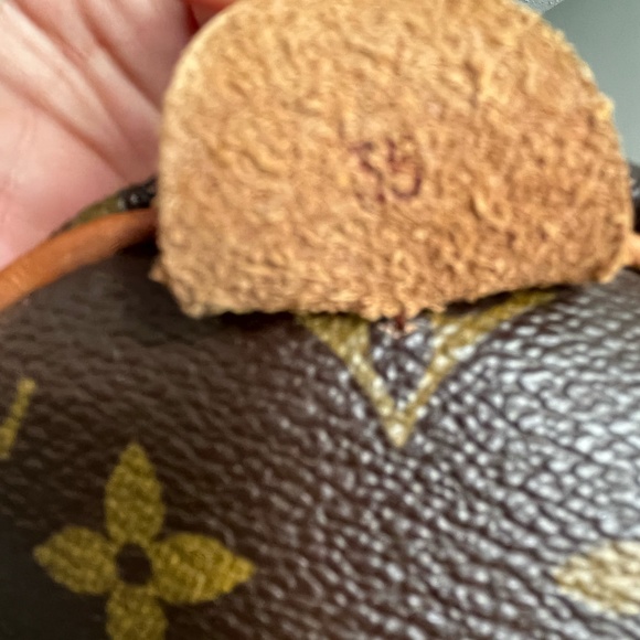 Louis Vuitton Speedy 35 - Authentic - Picture 3 of 16